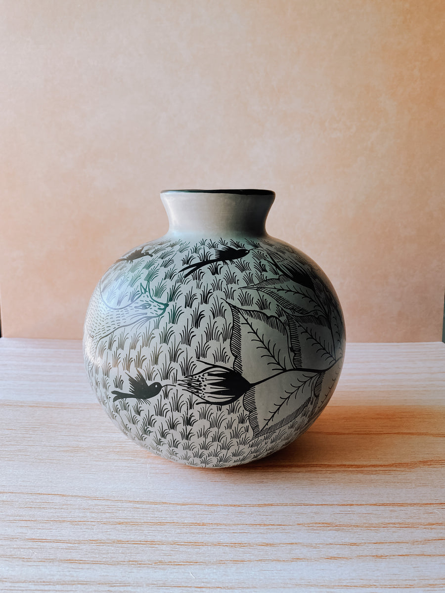 Gris round vase