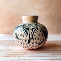 la bonita round vase